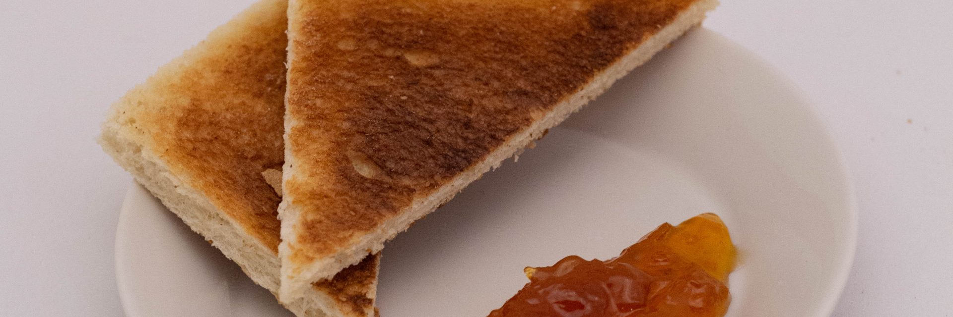 Marmelade de calmondin faite maison et toasts