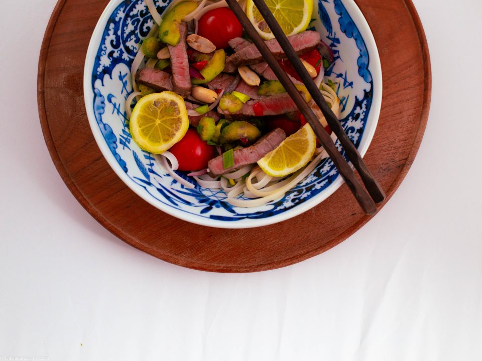 Salade tiède de boeuf façon thaï