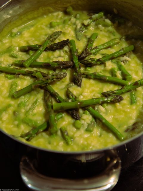 Risotto aux asperges vertes chlorophylle