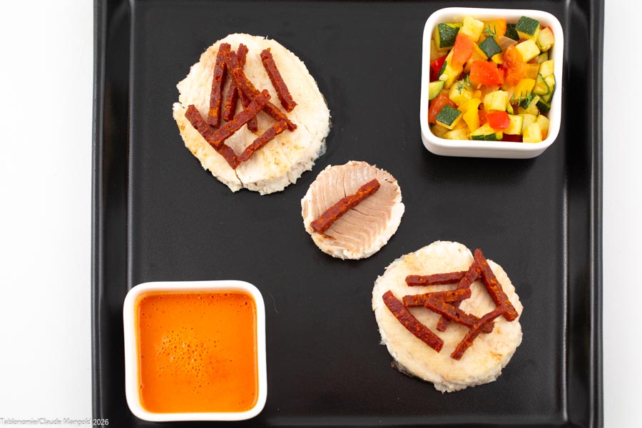 Féra du lac snackée, coulis soyeux et fine ratatouille